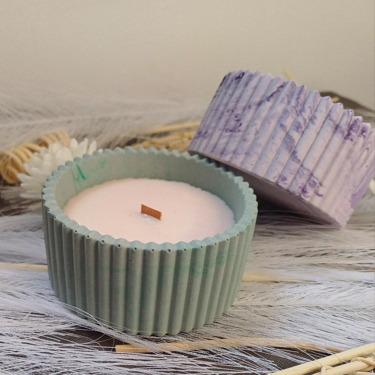 Rain - Bougie parfumée et bougeoir en jesmonite