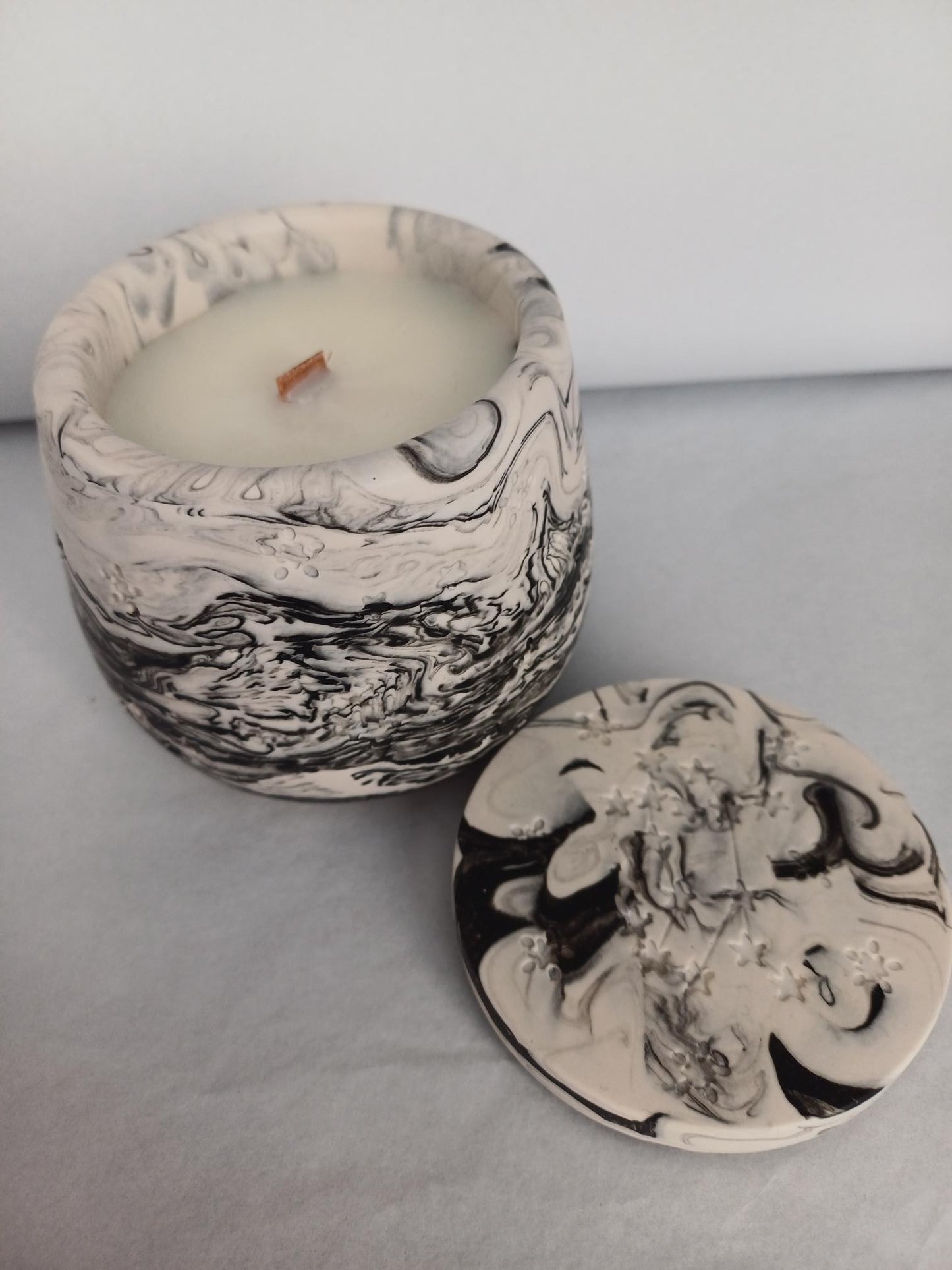 L'étoile - Bougie parfumée et bougeoir en jesmonite